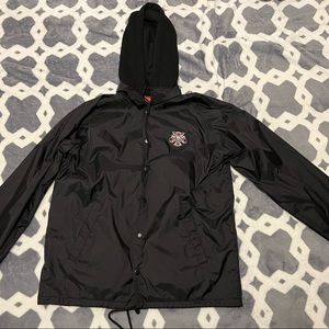 Independent windbreaker, size M.